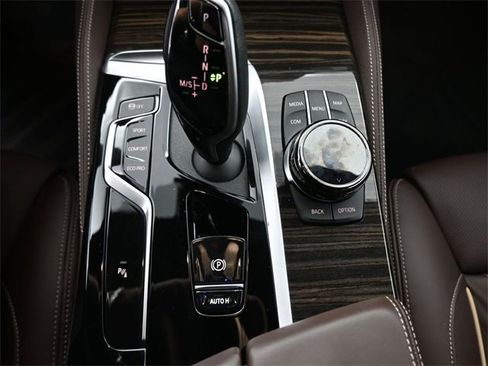 New 2023 BMW 540i xDrive w/ Executive Package image 3