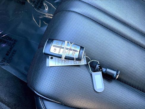 Used 2021 Genesis G80 2.5T image 14