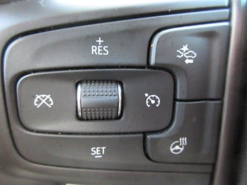 Used 2024 GMC Yukon XL AT4 w/ Technology Package AWD/4WD image 24