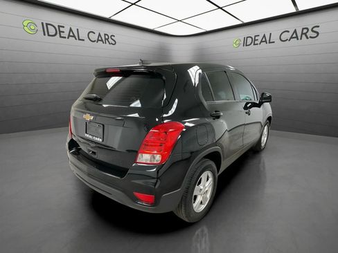 Used 2020 Chevrolet Trax LS FWD image 5