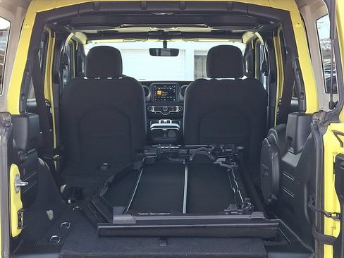 Used 2023 Jeep Wrangler Unlimited Sport AWD/4WD image 30