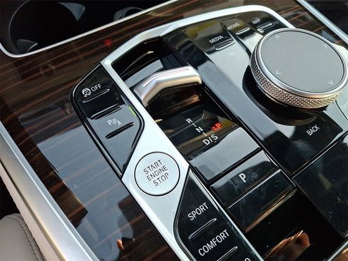 New 2026 BMW X5 xDrive40i w/ M Sport Package image 15