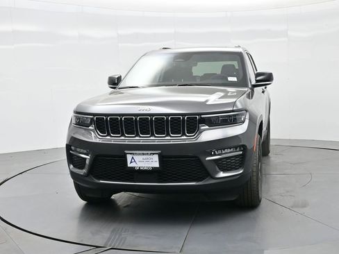 New 2025 Jeep Grand Cherokee Limited image 3