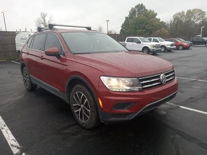 Used 2021 Volkswagen Tiguan SE w/ Panoramic Sunroof Package