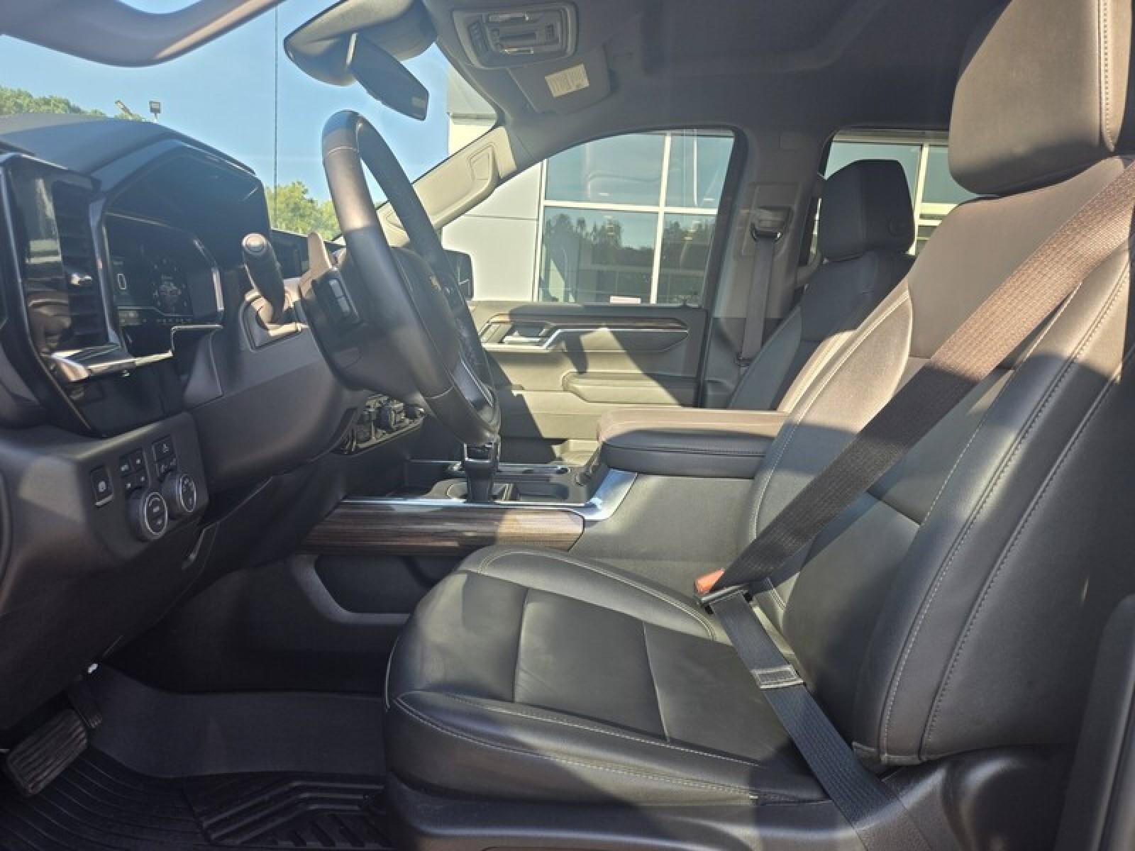 Used 2025 Chevrolet Silverado 1500 LT w/ Z71 Off-Road Package AWD/4WD image 18