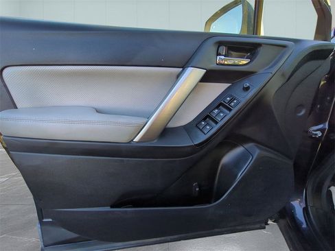 Used 2015 Subaru Forester 2.5i Limited w/ Popular Package #2 image 16