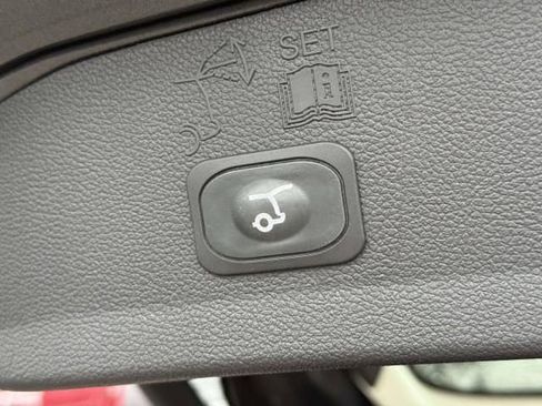 Used 2019 Ford Escape SEL AWD/4WD image 10