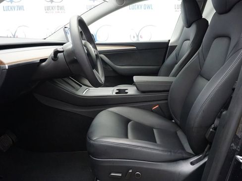 Used 2024 Tesla Model Y Long Range image 9