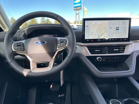 New 2026 Ford Explorer Active w/ Active Comfort Package image 5