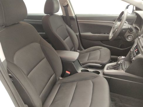 Used 2018 Hyundai Elantra SE FWD image 21