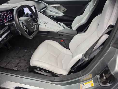 Used 2022 Chevrolet Corvette Stingray Preferred Cpe w/ Z51 Performance Package RWD image 9