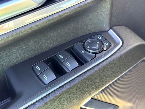 Used 2024 Chevrolet Silverado 2500 LT image 15