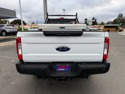 Used 2019 Ford F250 XL w/ Power Equipment Group AWD/4WD image 4