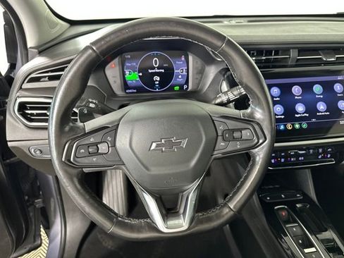 Used 2022 Chevrolet Bolt EUV LT w/ Convenience Package image 14