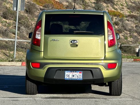 Used 2013 Kia Soul + image 8