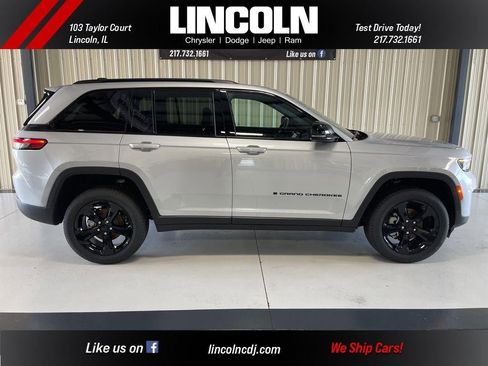 New 2025 Jeep Grand Cherokee Limited w/ Black Appearance Package image 8