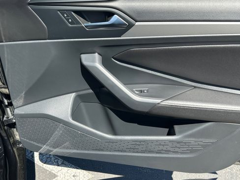 Used 2023 Volkswagen Jetta Sport image 16