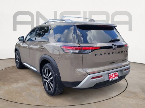 Used 2023 Nissan Pathfinder Platinum w/ Black Appearance Package FWD image 9