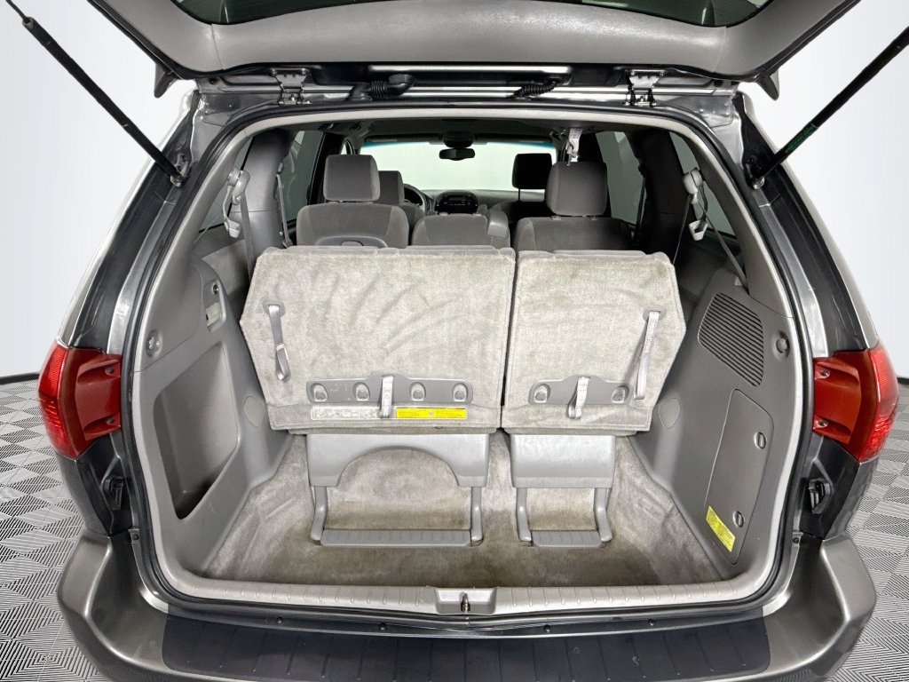 Used 2005 Toyota Sienna LE w/ LE Pkg 6 FWD image 24