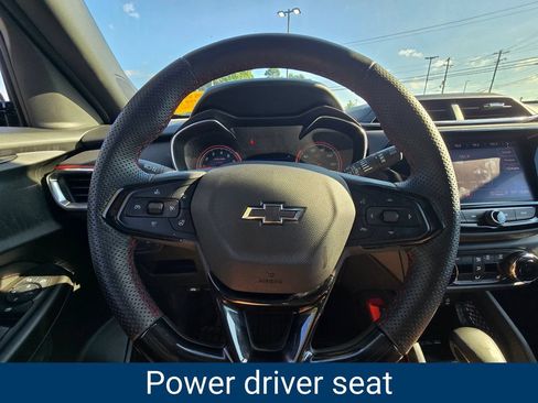 Certified 2022 Chevrolet TrailBlazer RS w/ Technology Package FWD image 17