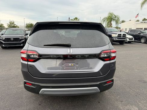 Used 2025 Honda Pilot EX-L image 6