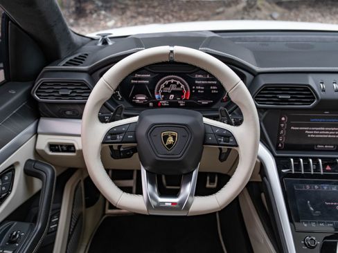 Used 2019 Lamborghini Urus image 48