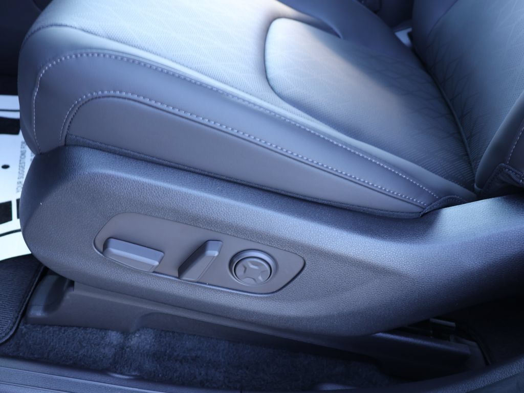 New 2027 Kia Carnival EX w/ Dark Edition Package FWD image 27