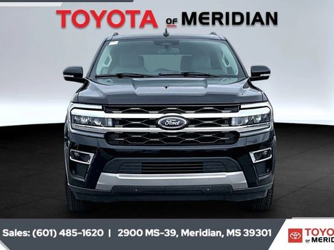 Used 2024 Ford Expedition Limited AWD/4WD image 3