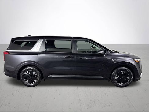 Certified 2025 Kia Carnival LXS image 6