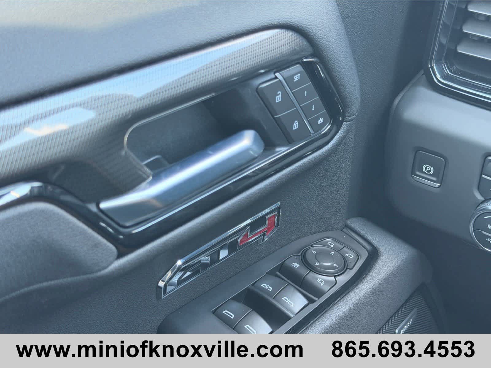 Used 2025 GMC Sierra 1500 AT4 w/ AT4 Premium Package AWD/4WD image 23