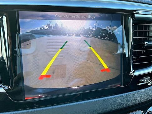 Used 2018 Chrysler Pacifica Touring-L w/ Premium Audio Group image 22