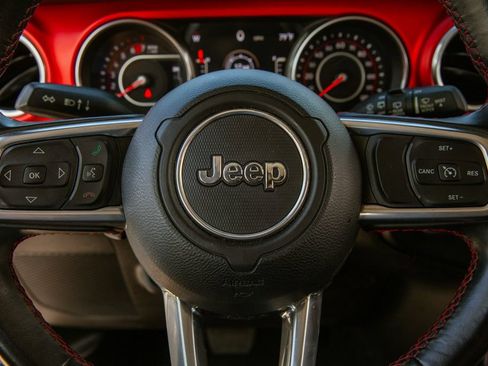 Used 2019 Jeep Wrangler Unlimited Rubicon AWD/4WD image 16