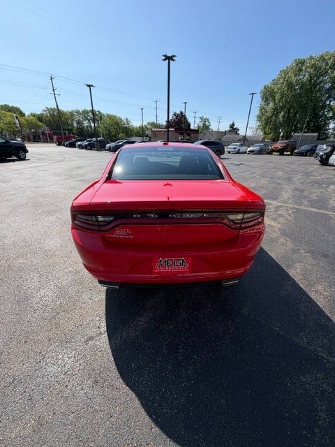 Used 2022 Dodge Charger SXT RWD image 5