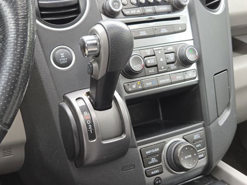 Used 2015 Honda Pilot Touring image 35