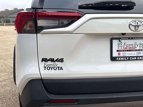 Used 2023 Toyota RAV4 Adventure image 8