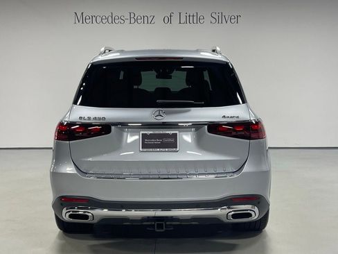 Used 2024 Mercedes-Benz GLS 450 4MATIC image 4