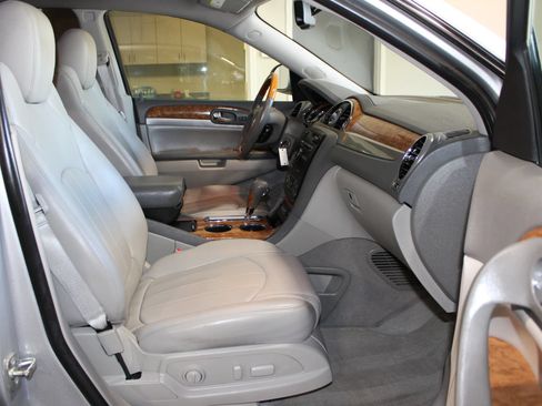 Used 2012 Buick Enclave Leather FWD image 25