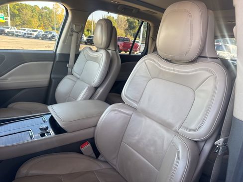 Used 2020 Lincoln Aviator Reserve w/ Equipment Group 202A image 20