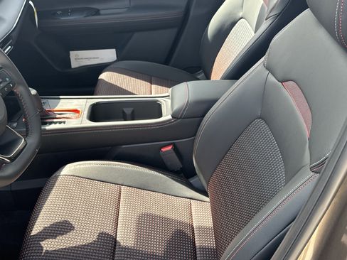 New 2026 Nissan Kicks SR FWD image 16