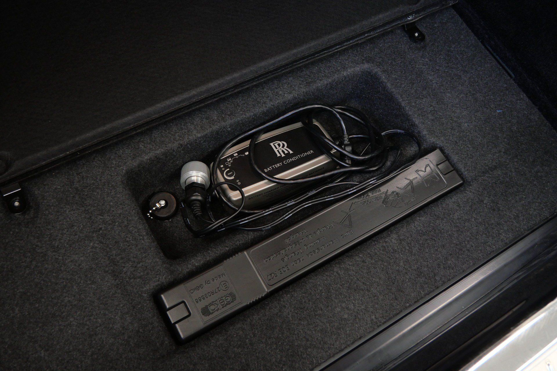 Used 2013 Rolls-Royce Ghost RWD image 39