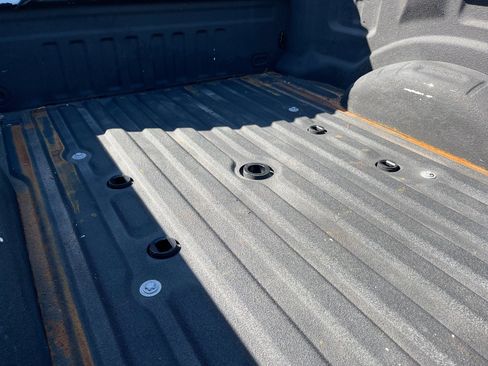 Used 2022 Ford F250 XL w/ Power Equipment Group image 9