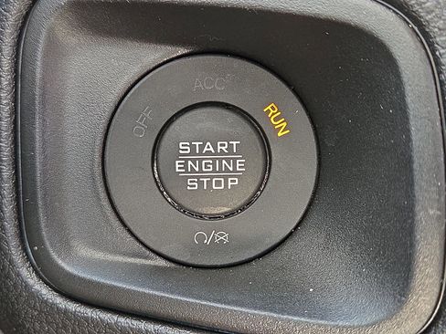 Used 2025 Jeep Wrangler Unlimited Sport AWD/4WD image 20