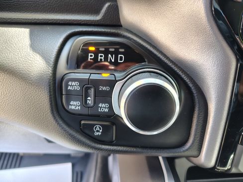 Used 2023 RAM 1500 Big Horn AWD/4WD image 32