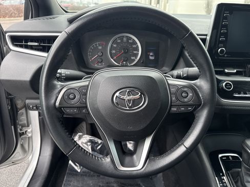 Used 2021 Toyota Corolla SE w/ SE Premium Package image 18
