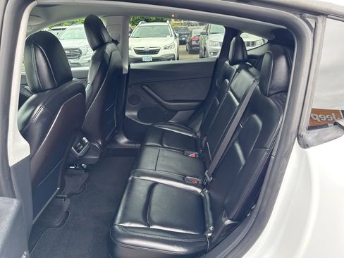 Used 2021 Tesla Model Y Long Range AWD/4WD image 5
