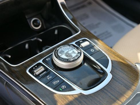 Used 2020 Mercedes-Benz C 300 Sedan image 25