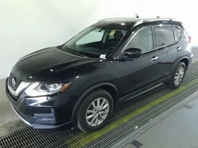 Used 2018 Nissan Rogue SV w/ Premium Package