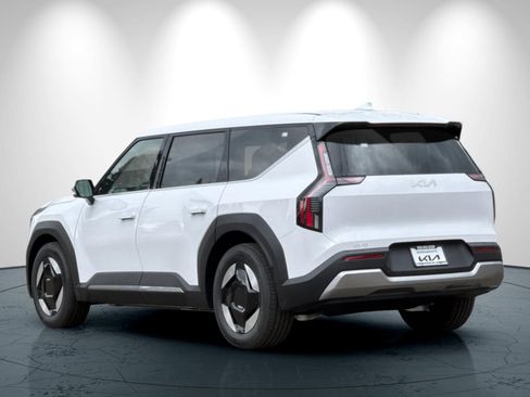 New 2026 Kia EV9 Light image 6