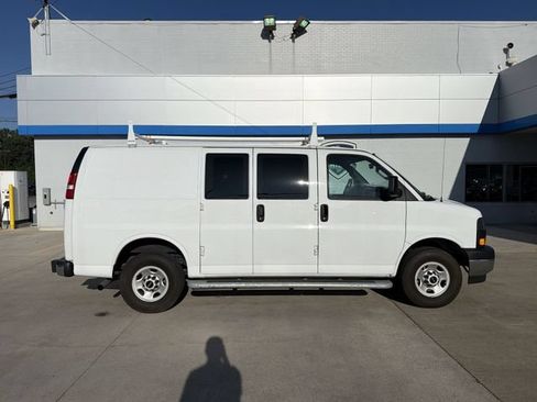 Used 2024 GMC Savana 2500 RWD image 11