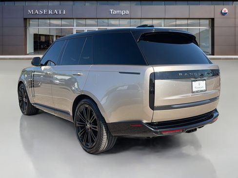 Used 2024 Land Rover Range Rover SE AWD/4WD image 5